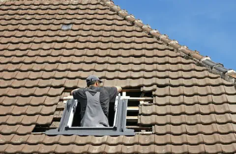 Pose de velux à Queyrac